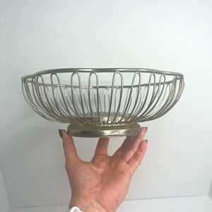 Vintage silver wire flower fruit basket (silver plate)